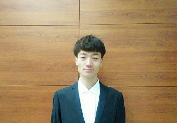 张宁珂(1).jpg 张宁珂(1).jpg