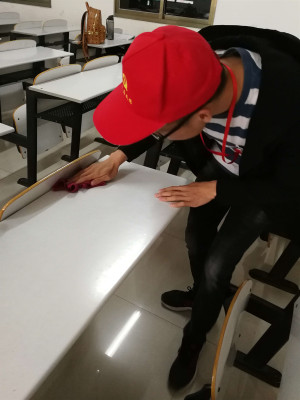 还原校园洁净风貌2.jpg 还原校园洁净风貌2.jpg