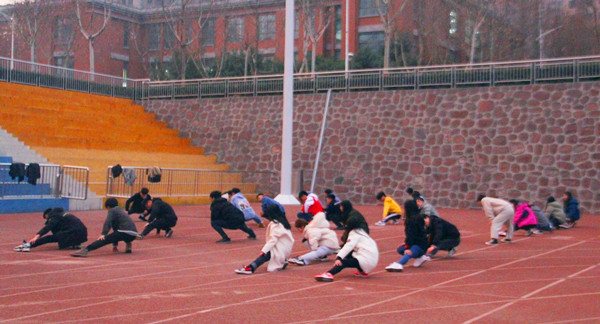 田径训练2(修改过).jpg 田径训练2(修改过).jpg