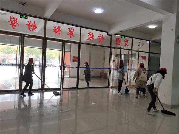 开展不忘初心1.jpg 开展不忘初心1.jpg
