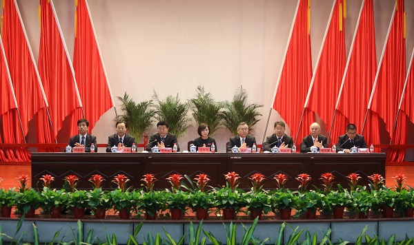 与会领导.jpg