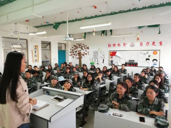 安全教育班会2.jpg 安全教育班会2.jpg