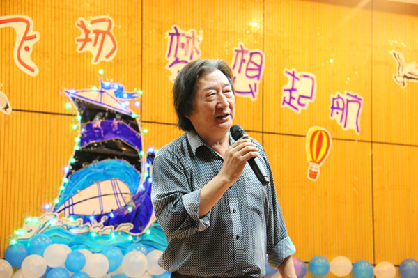 主任现场致辞祝福新生.jpg