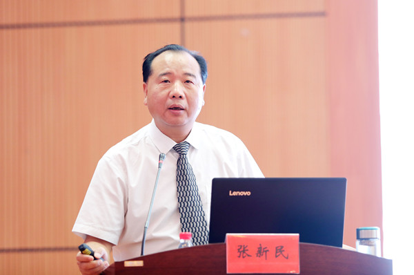 第一段后-张新民教授作专题报告_副本.jpg 第一段后-张新民教授作专题报告_副本.jpg