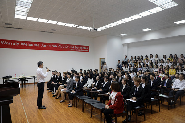 宣讲会现场.jpg 宣讲会现场.jpg