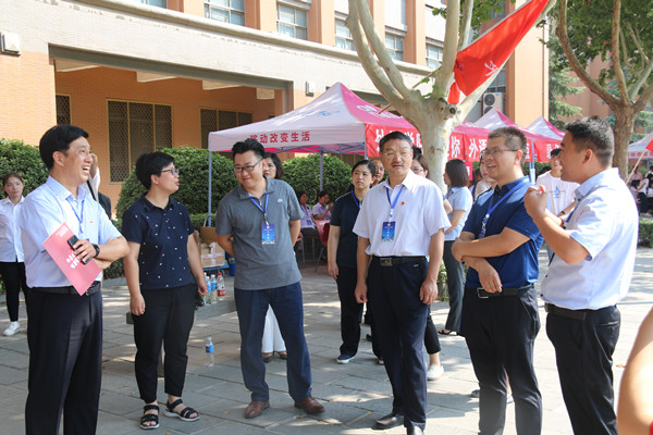二级学院交流.jpg 二级学院交流.jpg