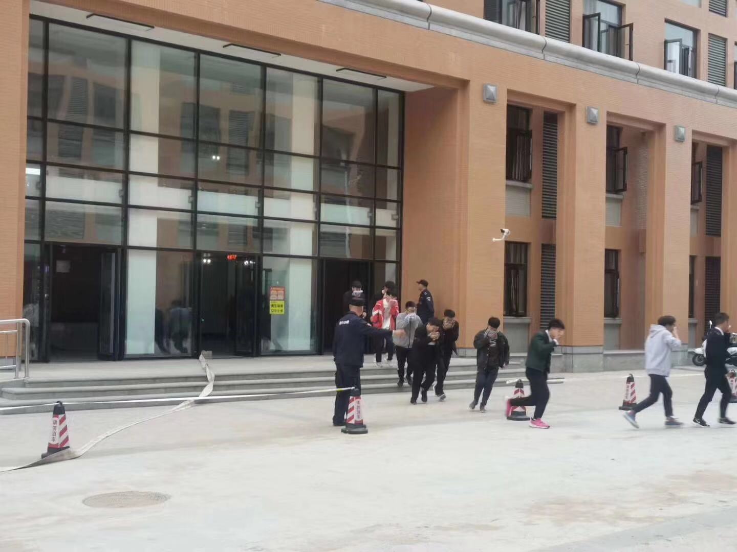 微信图片_20191113151309.jpg 微信图片_20191113151309.jpg
