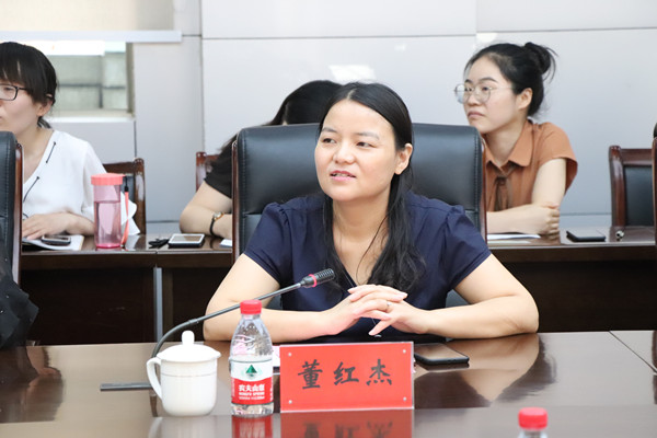 董红杰院长_副本.jpg 董红杰院长_副本.jpg