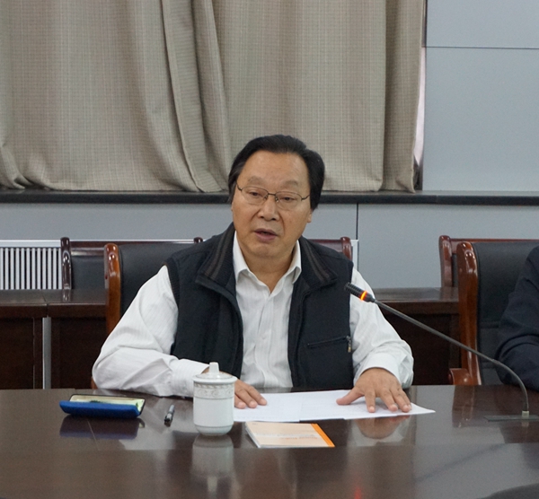 杜院长讲话.JPG