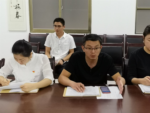 辅导员主题教育集中学习会2.jpg 辅导员主题教育集中学习会2.jpg