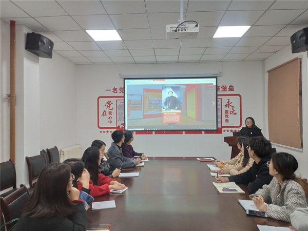 参观70周年网上成就展.jpg 参观70周年网上成就展.jpg