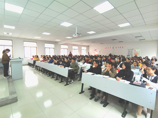 新老班干部交流会1.jpg 新老班干部交流会1.jpg