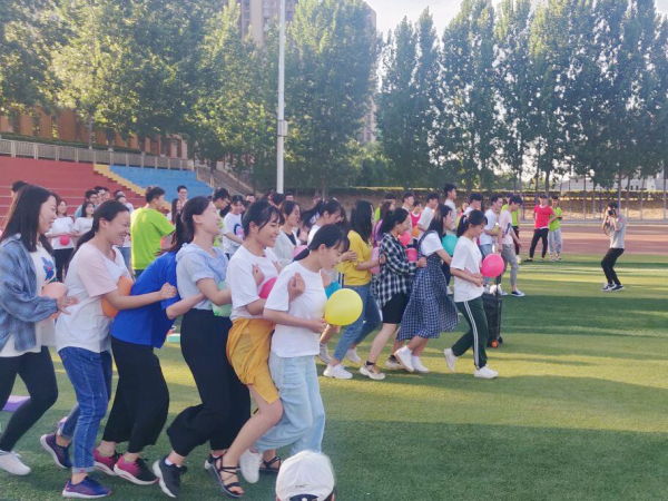 “我们都是追梦人”.jpg “我们都是追梦人”.jpg