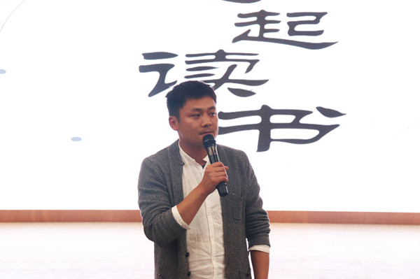 讲话(修).jpg 讲话(修).jpg