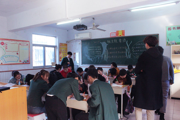 现场2(修改过).jpg 现场2(修改过).jpg