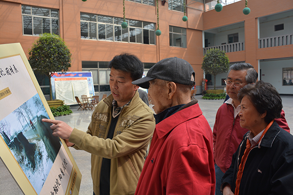 创办人对宋陵石像的损坏非常痛心.jpg